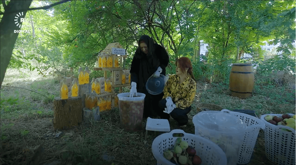 70 yaşındaki Xanzad Mamuso, 50 yıldır doğal elma sirkesi üretiyor