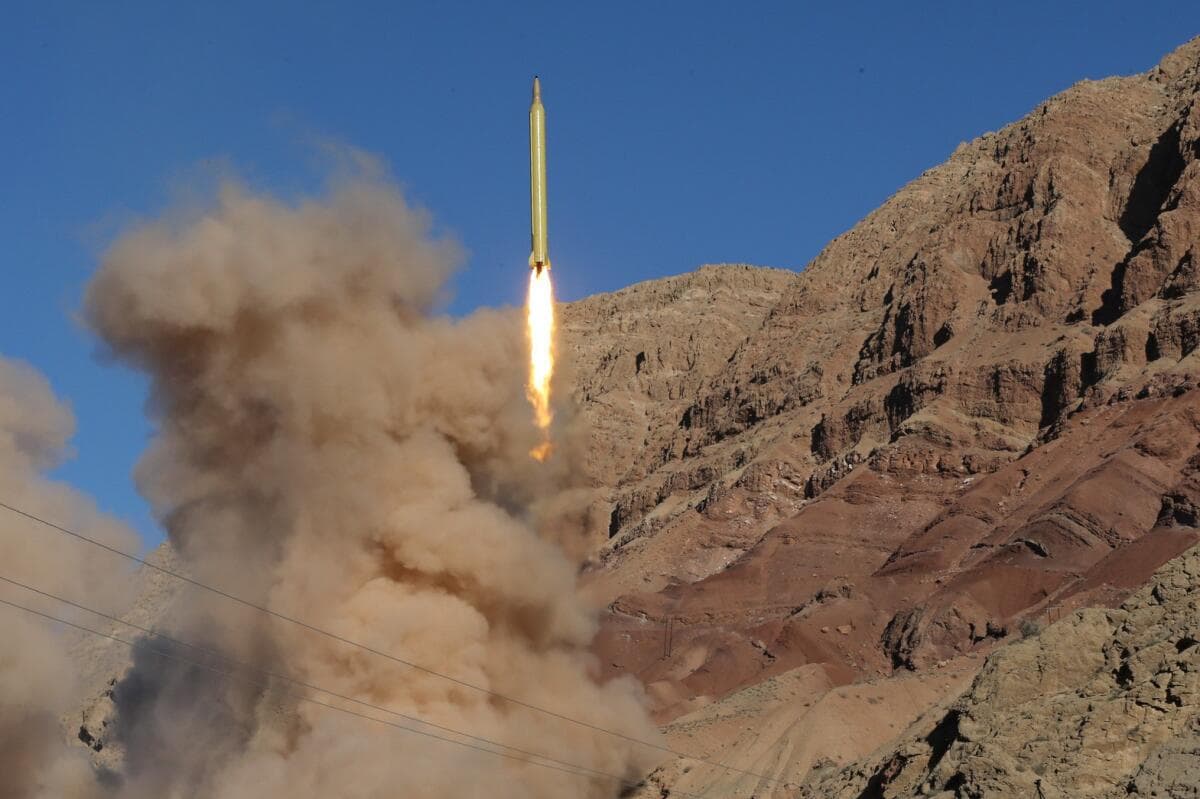سوپای پاسدارانی ئێران: چوار بنکەی ئەمریکامان لە کوێت و بەحرێن مووشەکباران کرد