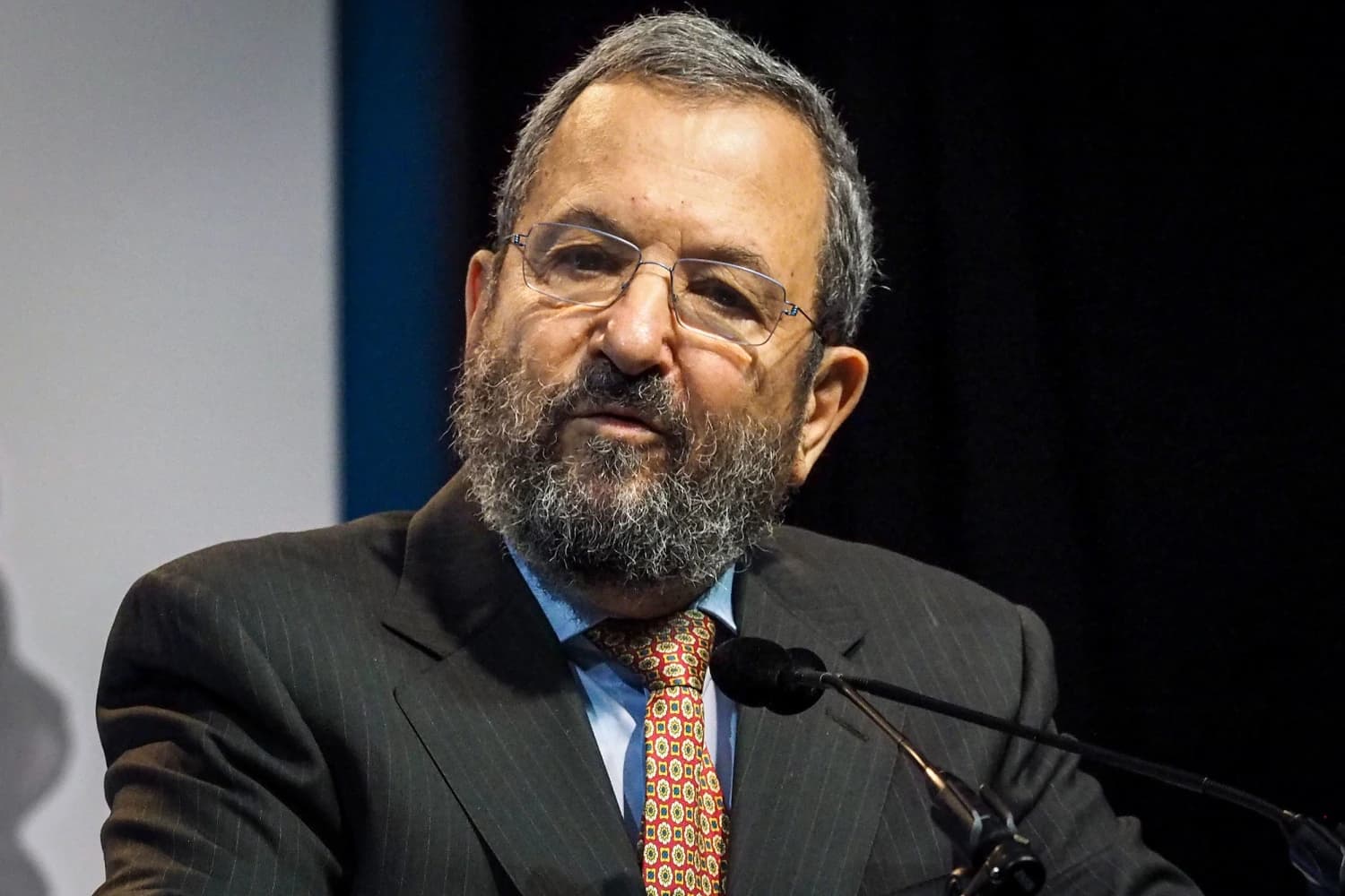 Eski Başbakan Barak: Netanyahu seçimleri ertelemek için ülkeyi İran'la savaşa sürükleyebilir