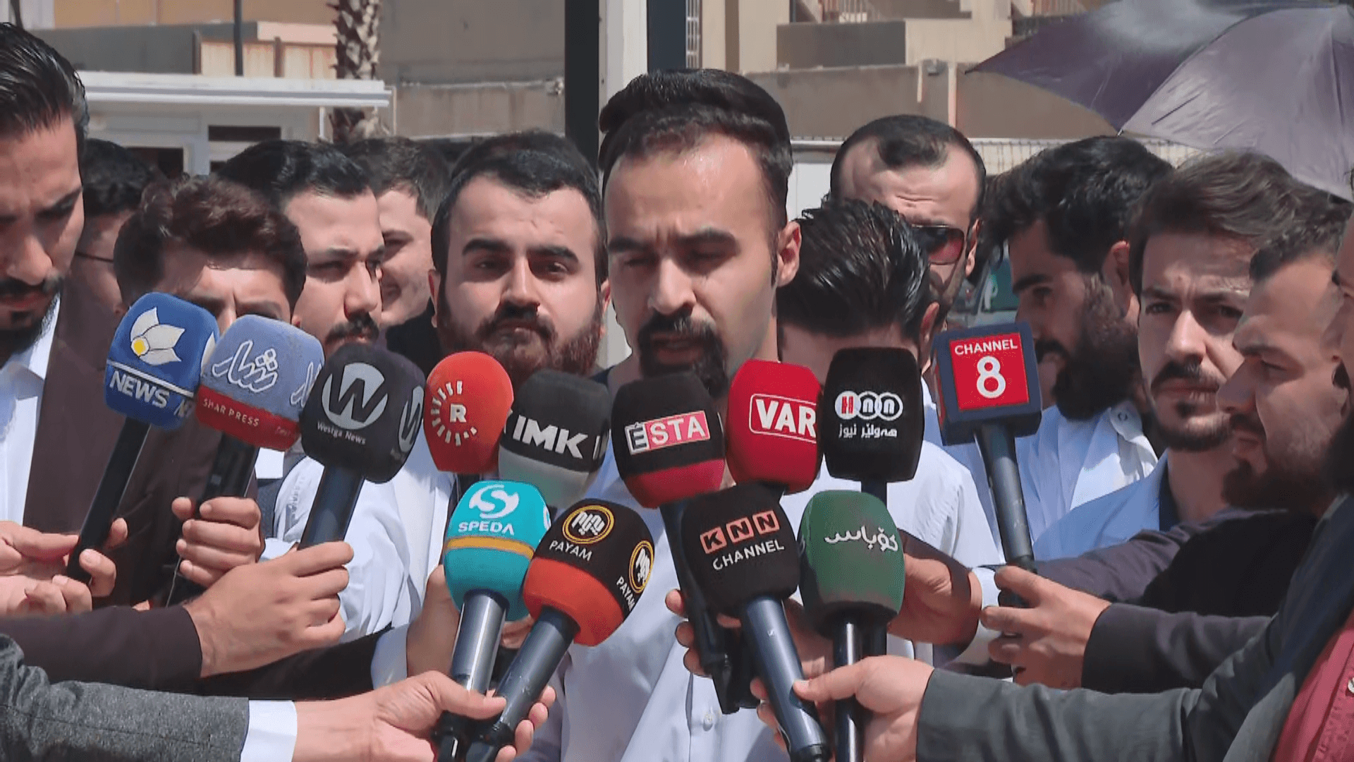 پزیشکانی دامەزراو و دانەمەزراو: ئەگەر داواکارییەکانمان جێبەجێ نەکرێن مانگرتنی سەرتاسەری رادەگەیێنین