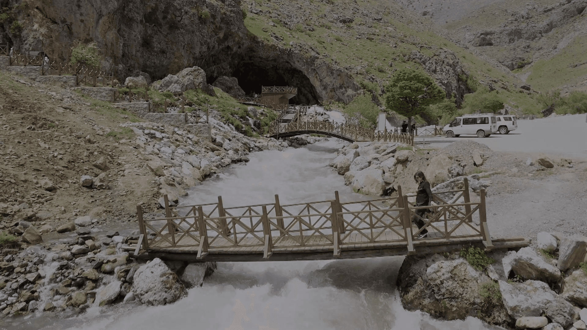 Van'ın saklı mücevheri Müküs: Doğasıyla büyülüyor, balıyla şifa dağıtıyor