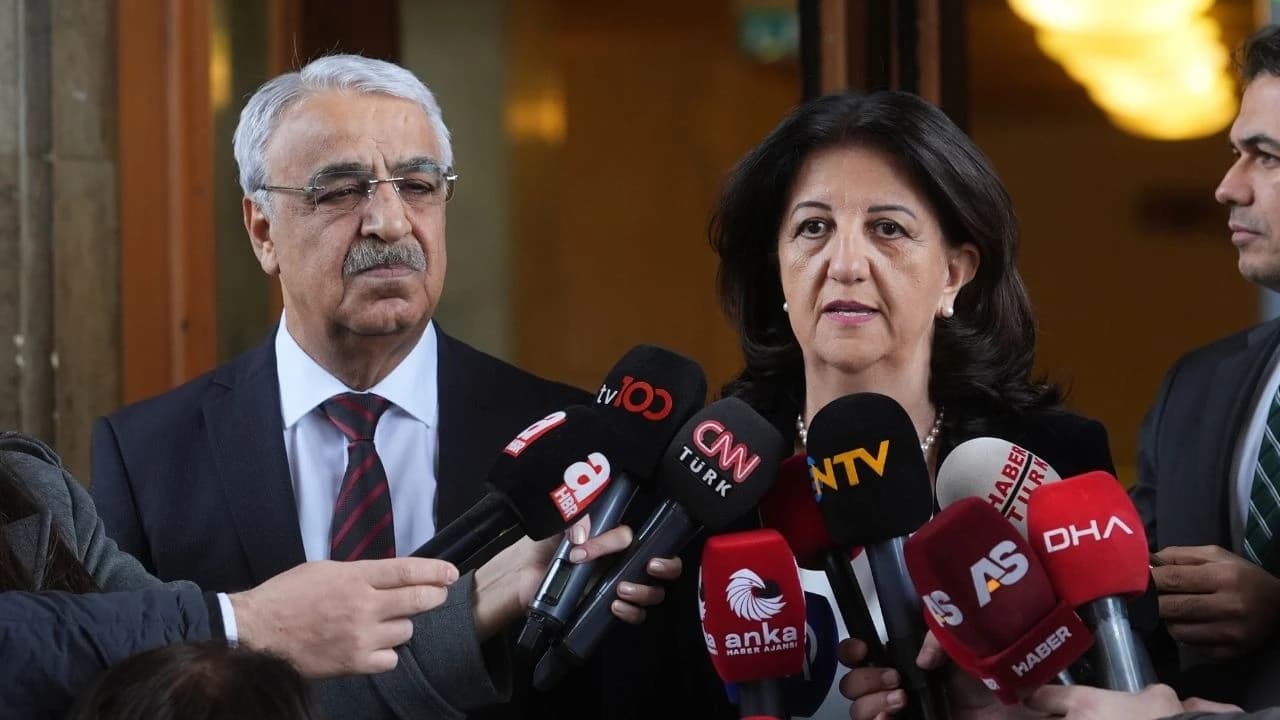 KRİTİK GÖRÜŞME GERÇEKLEŞTİ: İmralı Heyeti, AK Parti’li Ala ve Güler ile bir araya geldi