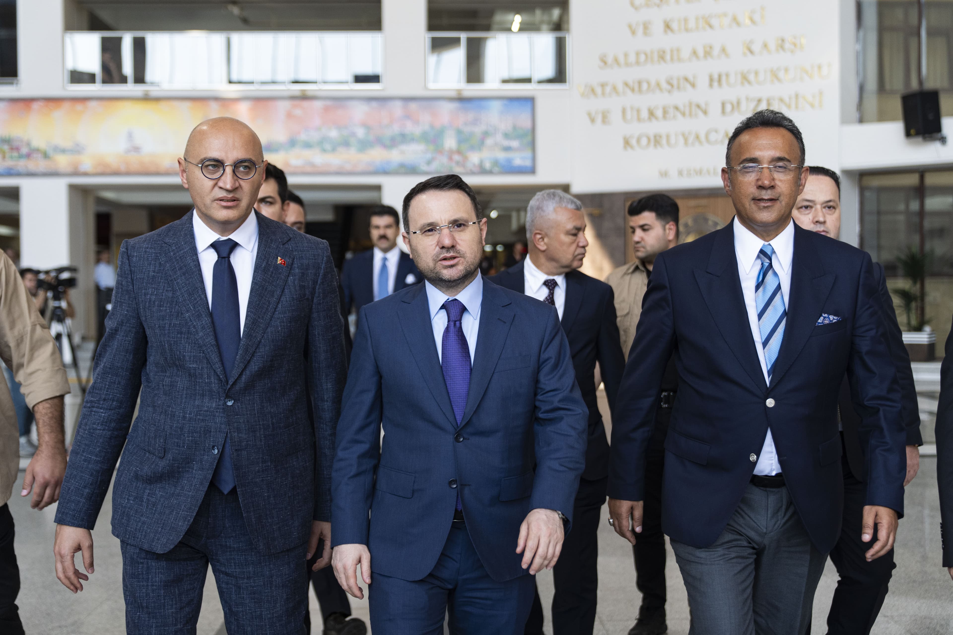 Bakan Gürlek’ten Haluk Levent açıklaması: Bağış olarak toplanan her kuruşun hesabı verilebilmeli