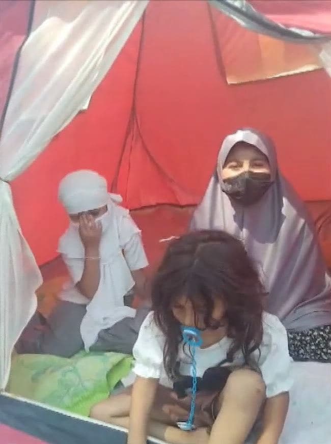 لە هەولێر ژنێک و سێ کچی لەسەر شەقام دەمێننەوە و کوڕ و هاوژینەکەی بێسەروشوێنن