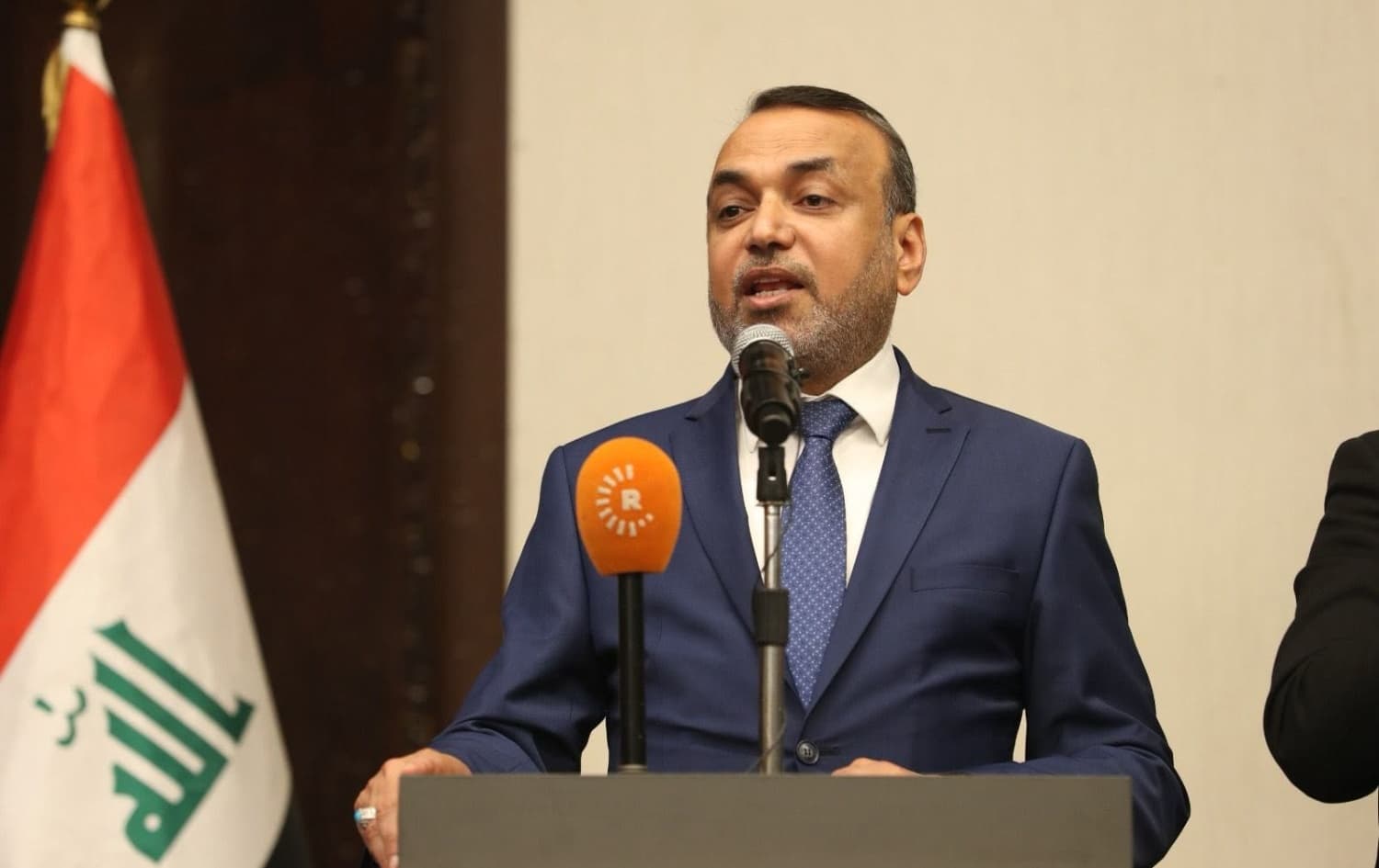ئەحمەد ئەسەدی لەبارەی هەڵکوتانە سەر بارەگاکانی بزووتنەوەکەی: هەڵەی کەسێکی نزیکم بوو و داواکراو نیم