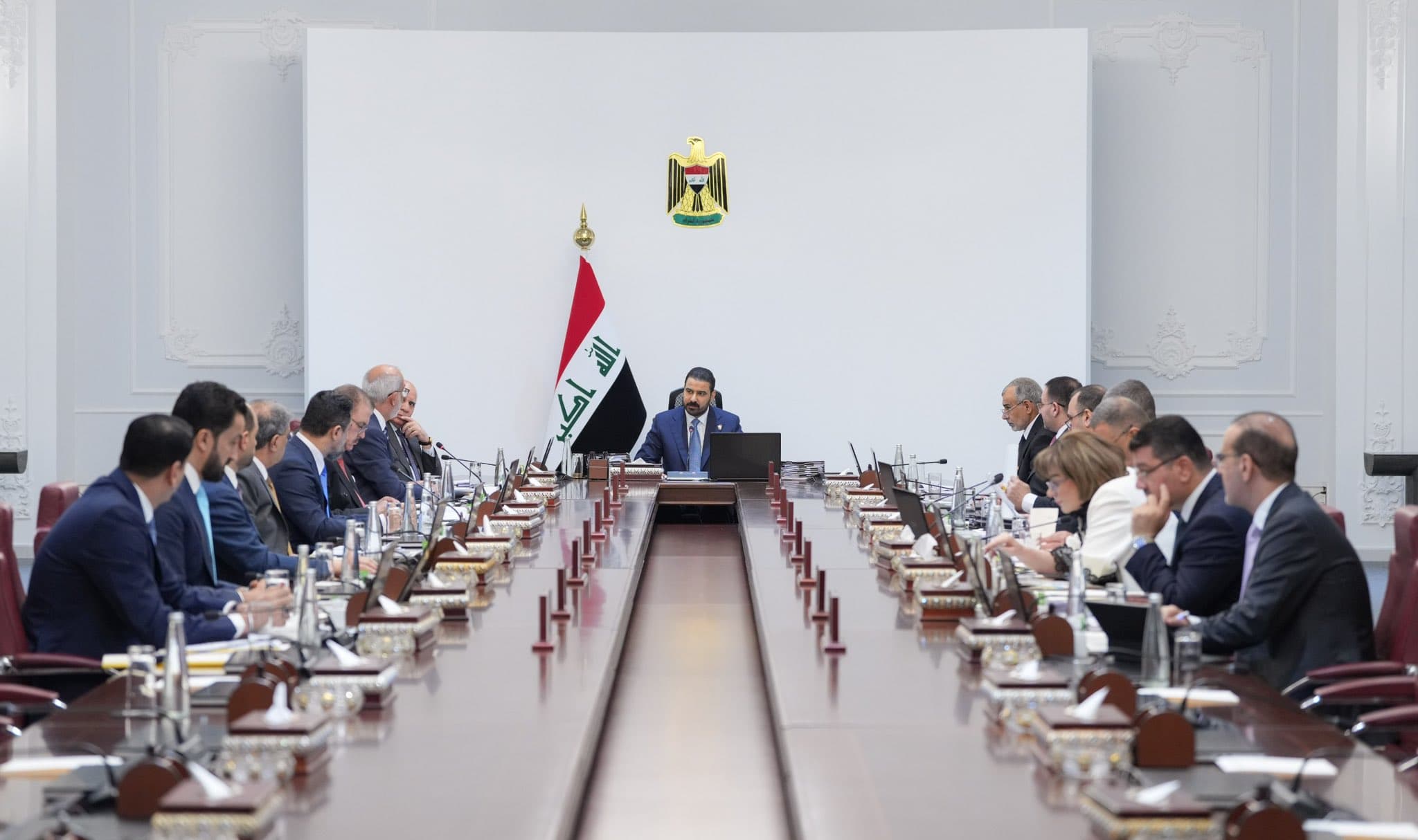 ئەنجوومەنی وەزیران کۆدەبێتەوە؛ مۆڵەتی بێ مووچە و قەرزی کارەبا تاوتوێ دەکرێن