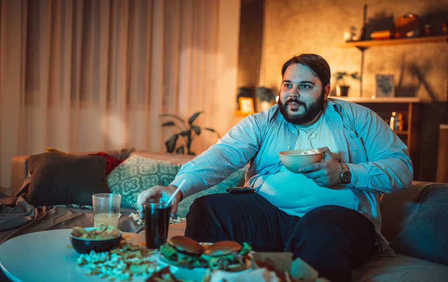 توێژینەوەیەک: دانیشتن و پاڵکەوتنی درێژخایەن مردن بە شێرپەنجە زیاد دەکات