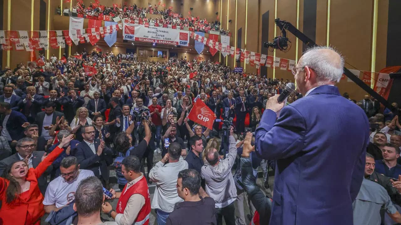 Başsavcılık, CHP'nin üye katılım törenine figüranların götürüldüğü iddiası hakkında soruşturma başlattı