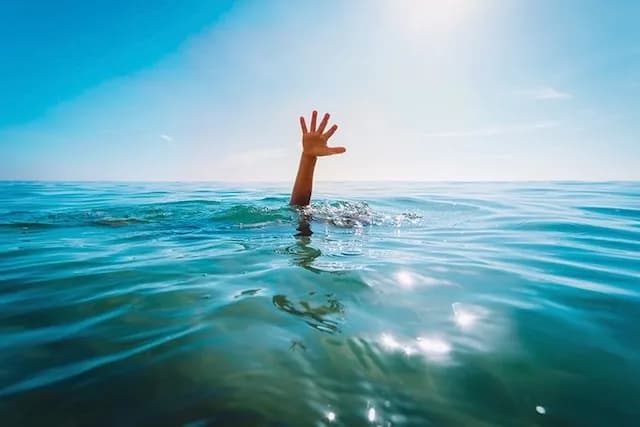 لە سەنگەسەر دوو برا لە کاتی مەلەکردندا خنکان