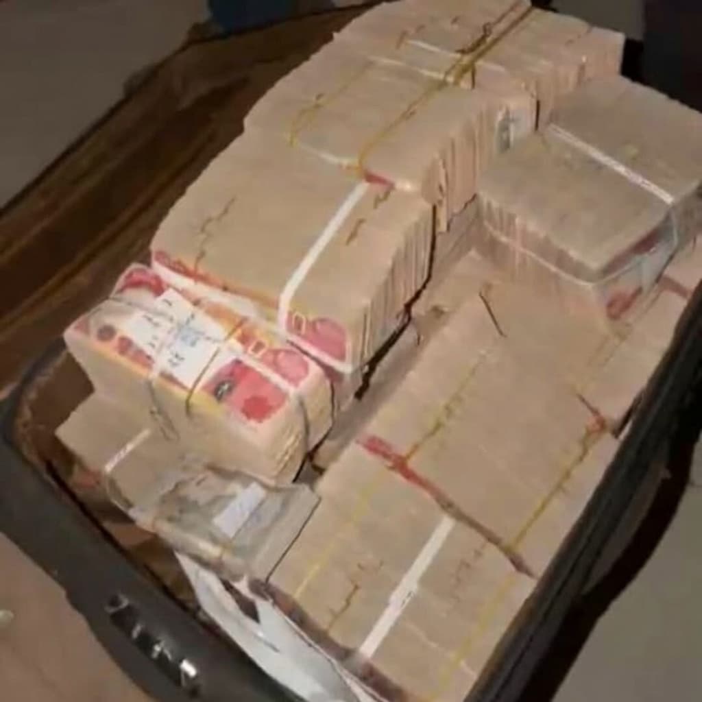 لە ماڵی بەرپرسێکی پێشووی سەلاحەدین دەست بەسەر 2.5 ملیار دیناردا گیرا