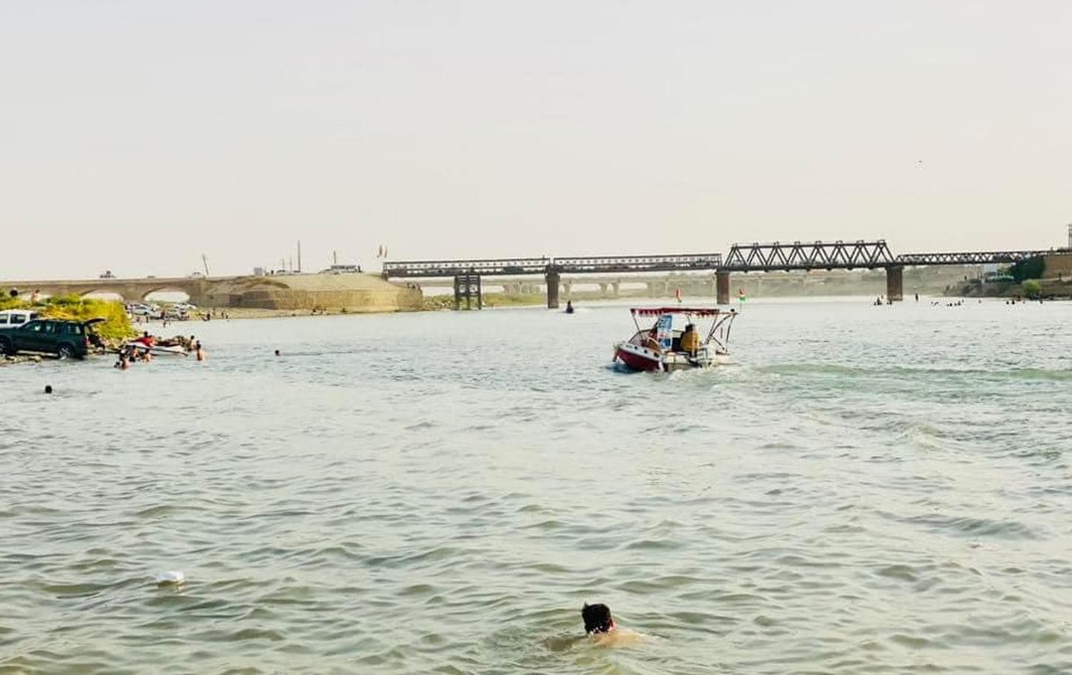 گەنجێک لە زێی گەورە لە ئاودا خنکا