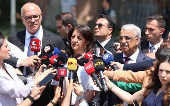 DEM Parti heyeti Öcalan ile görüştü: Açıklama yarın yapılacak