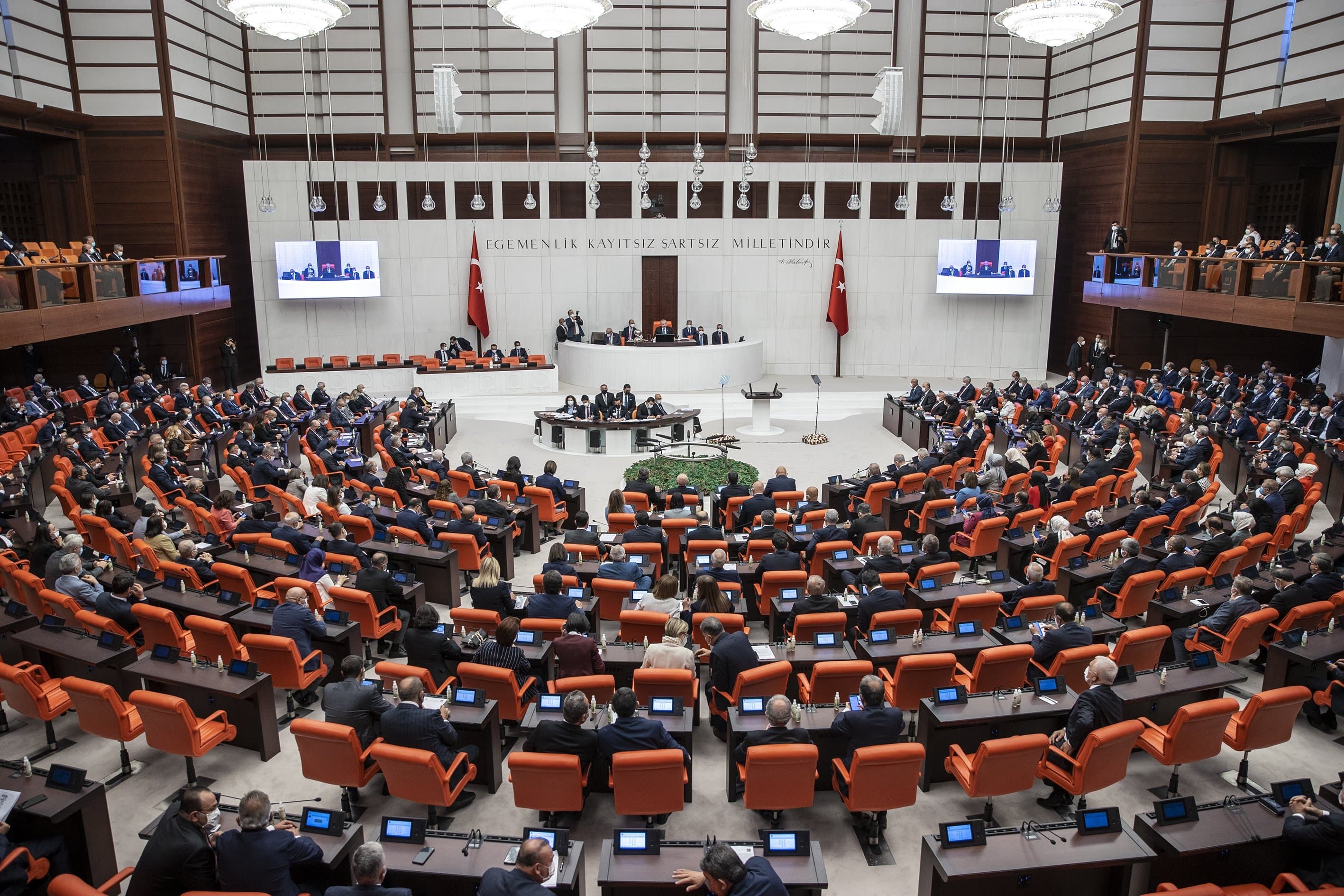 پڕۆژەیاسای چارەسەری خرایە بەردەم پەرلەمانتارانی ئاکپارتی بۆ واژۆکردن