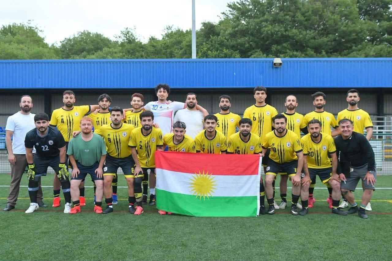 پاڵەوانێتی برایەتی بۆ تیپە کوردییەکانی بەریتانیا