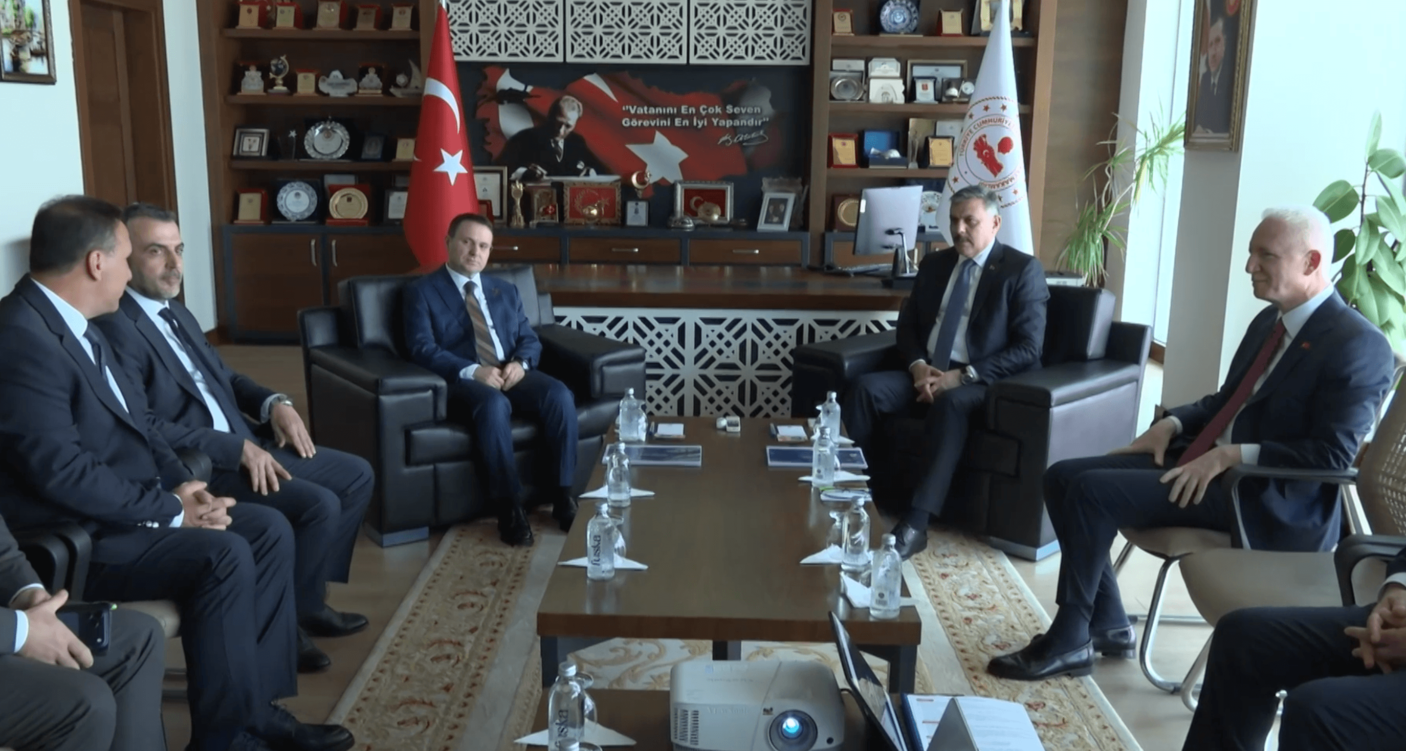 İki bakandan çözüm süreci açıklaması: Akamete uğramaması için takipçisiyiz