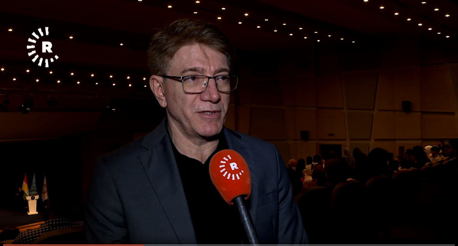 Bijîşkê Kurd Azad Necar gihîşt qonaxa dawî ya projeya dilê çêkirî