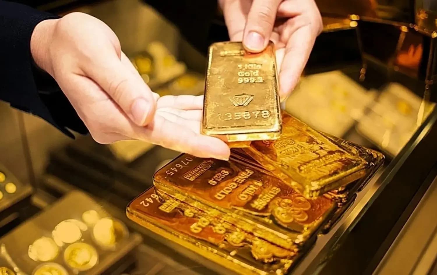 Altı büyük bankadan altın için peş peşe tahminler