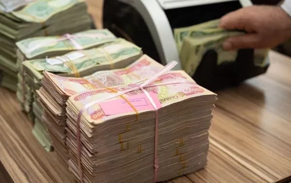پەرلەمانتارێک: وەزیری دارایی پێیگوتین 600 ملیار دینار کۆکراوەتەوە و هەفتەی داهاتوو مووچە دەنێرین