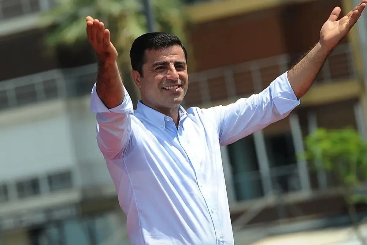 Alîkarê Bahçelî: Demîrtaş di çarçoveya yasayê de ye