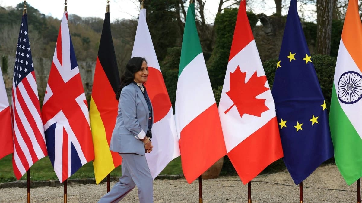 Canada imposes fresh sanctions on IRGC over Hormuz restrictions