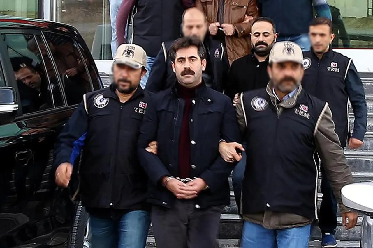 CHP Milletvekili İnan Akgün, eski Belediye Başkanı Bekir Kaya'yı cezaevinde ziyaret etti