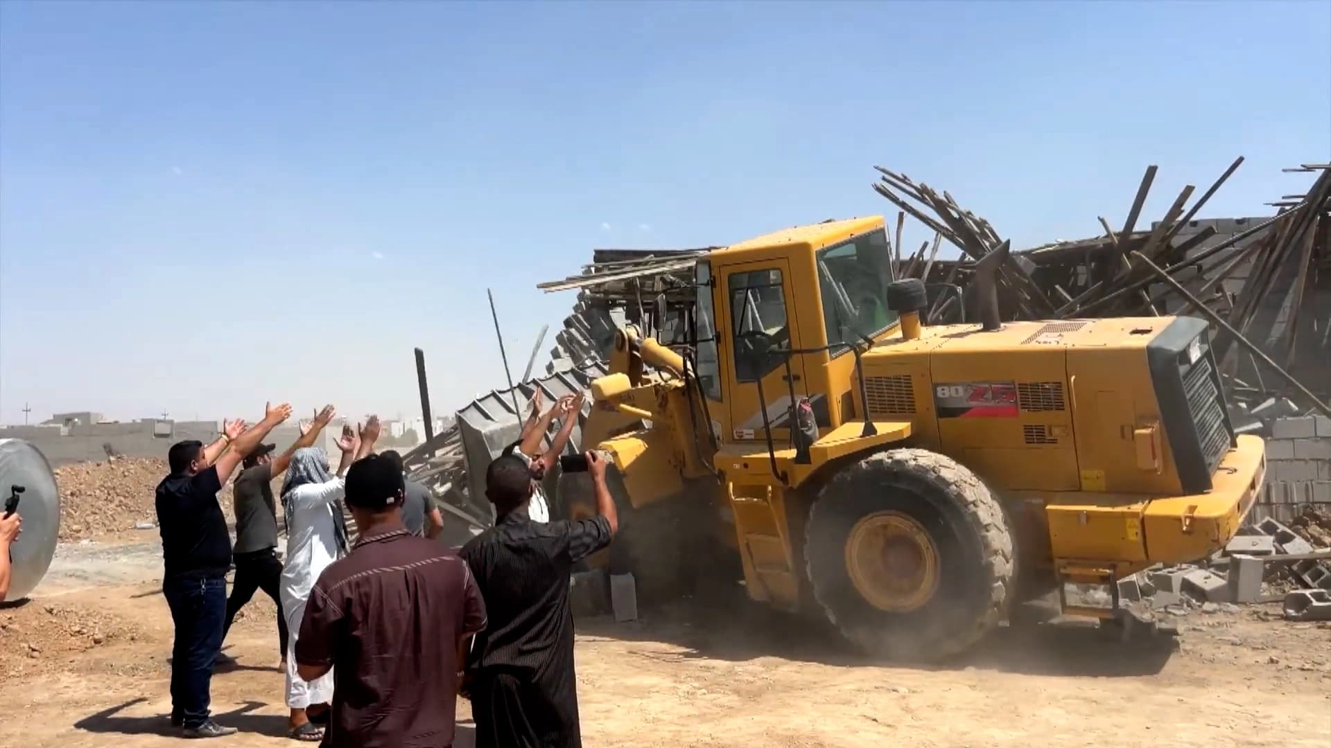 Demolition of illegal houses in Kirkuk sparks standoff with residents