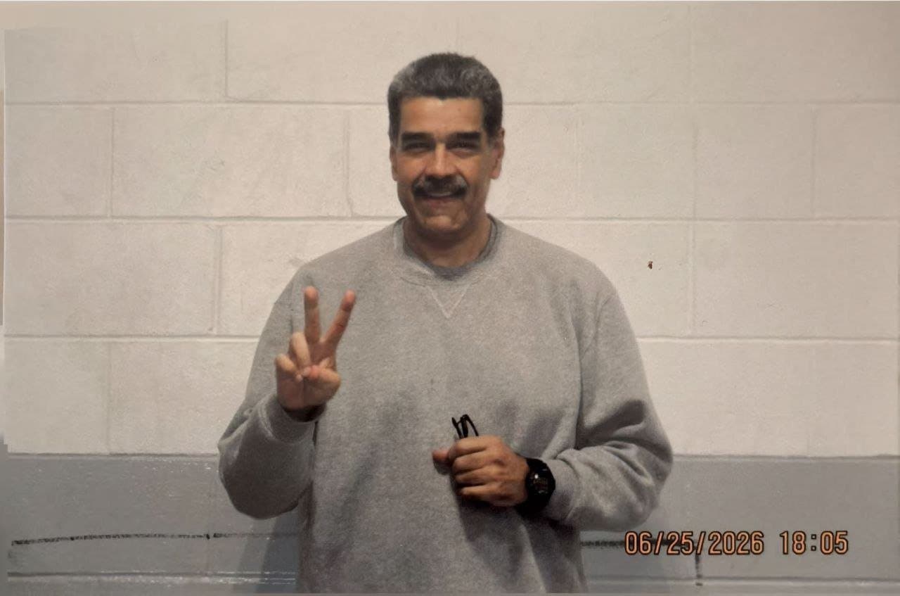 İLK KEZ OLDU - ABD’de tutuklu bulunan Maduro’nun fotoğrafları paylaşıldı