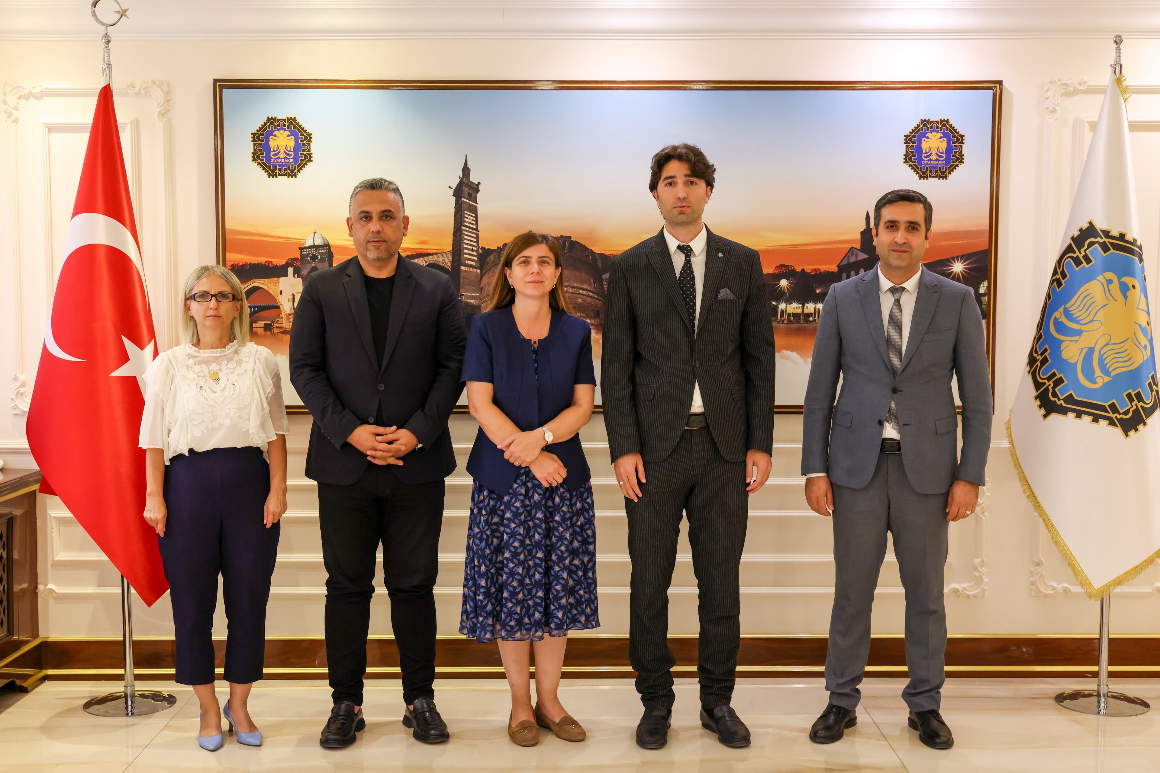 DİYARBAKIR- Cumhuriyet Başsavcı Vekili Üzen'den DEM Parti’li belediyeye dikkat çekici ziyaret