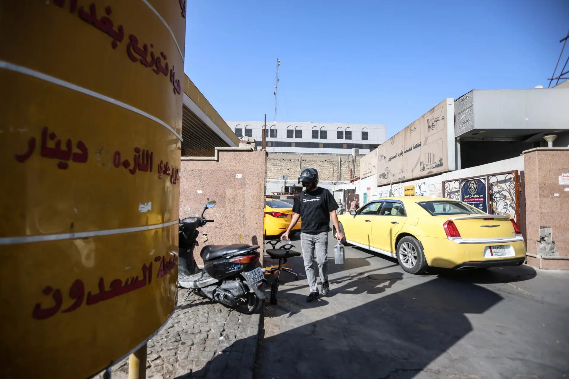Irak’ta akaryakıt krizi: BAE’den benzin ithal edilecek