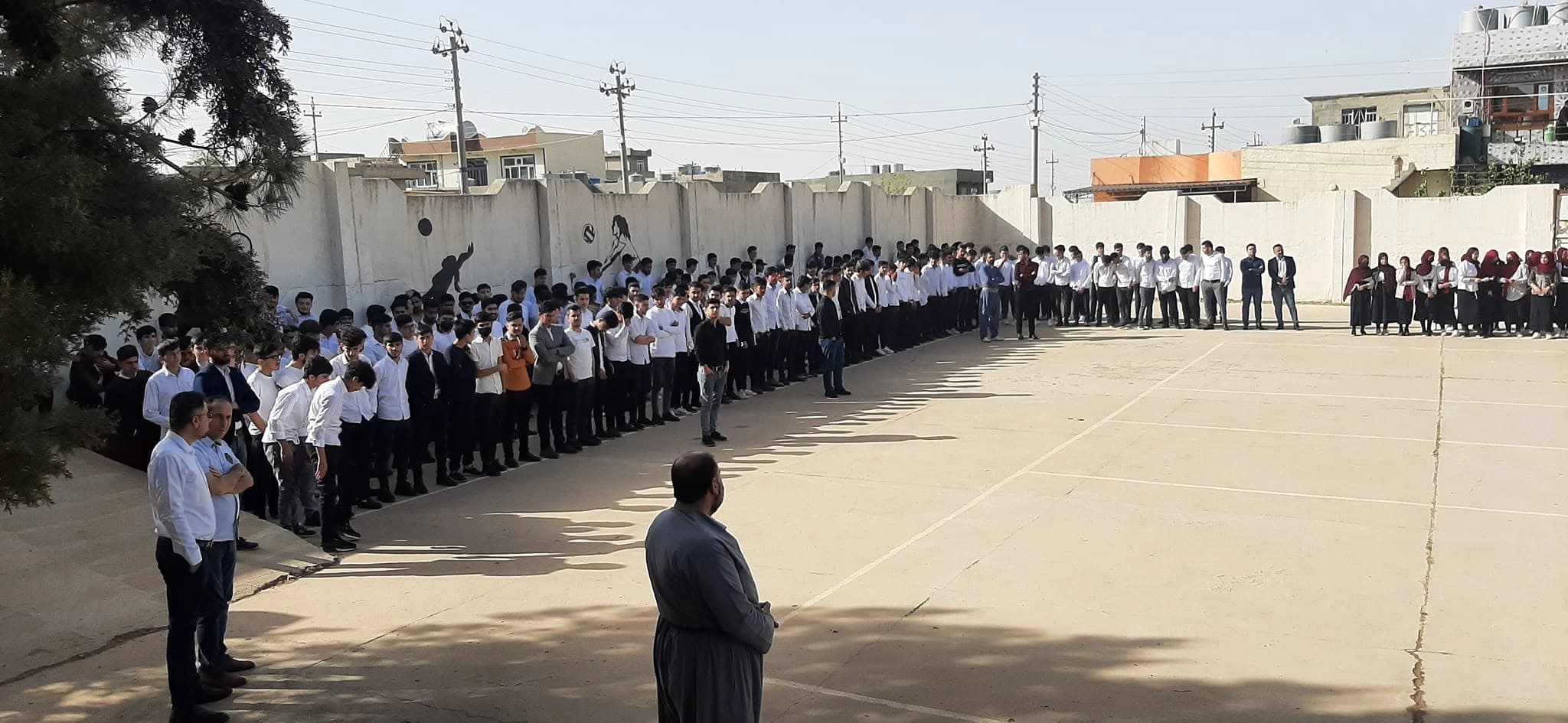 ناڕەزایەتیی کەسوکاری خوێندکاران بڕیاری گواستنەوەی خوێندنگەیەکی لە تەکیە راگرت