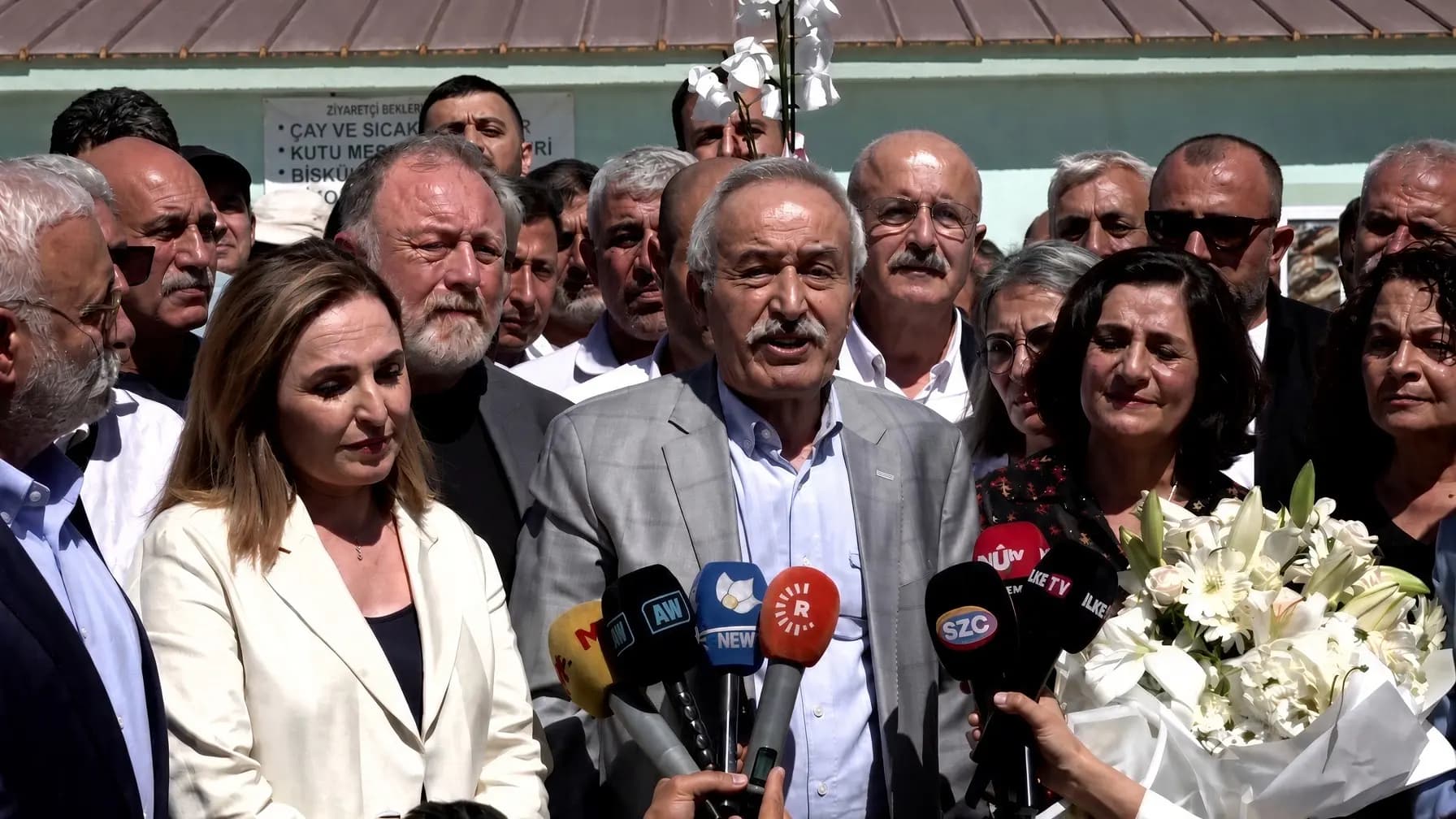 Selçuk Mizrakli: Yê ku diviyabû li ber vî deriyî bûya Demîrtaş bû