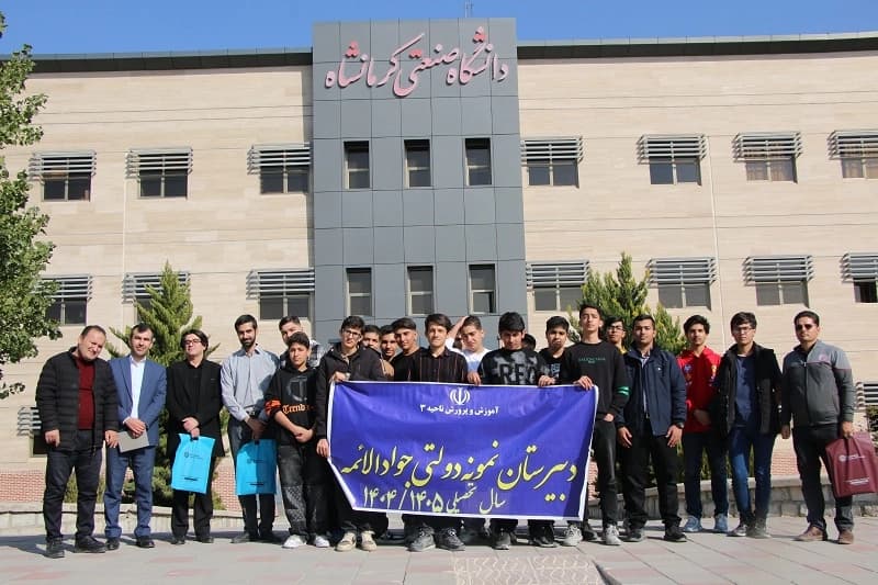 کرێی گواستنەوەی قوتابیان لە کرماشان گران بووە