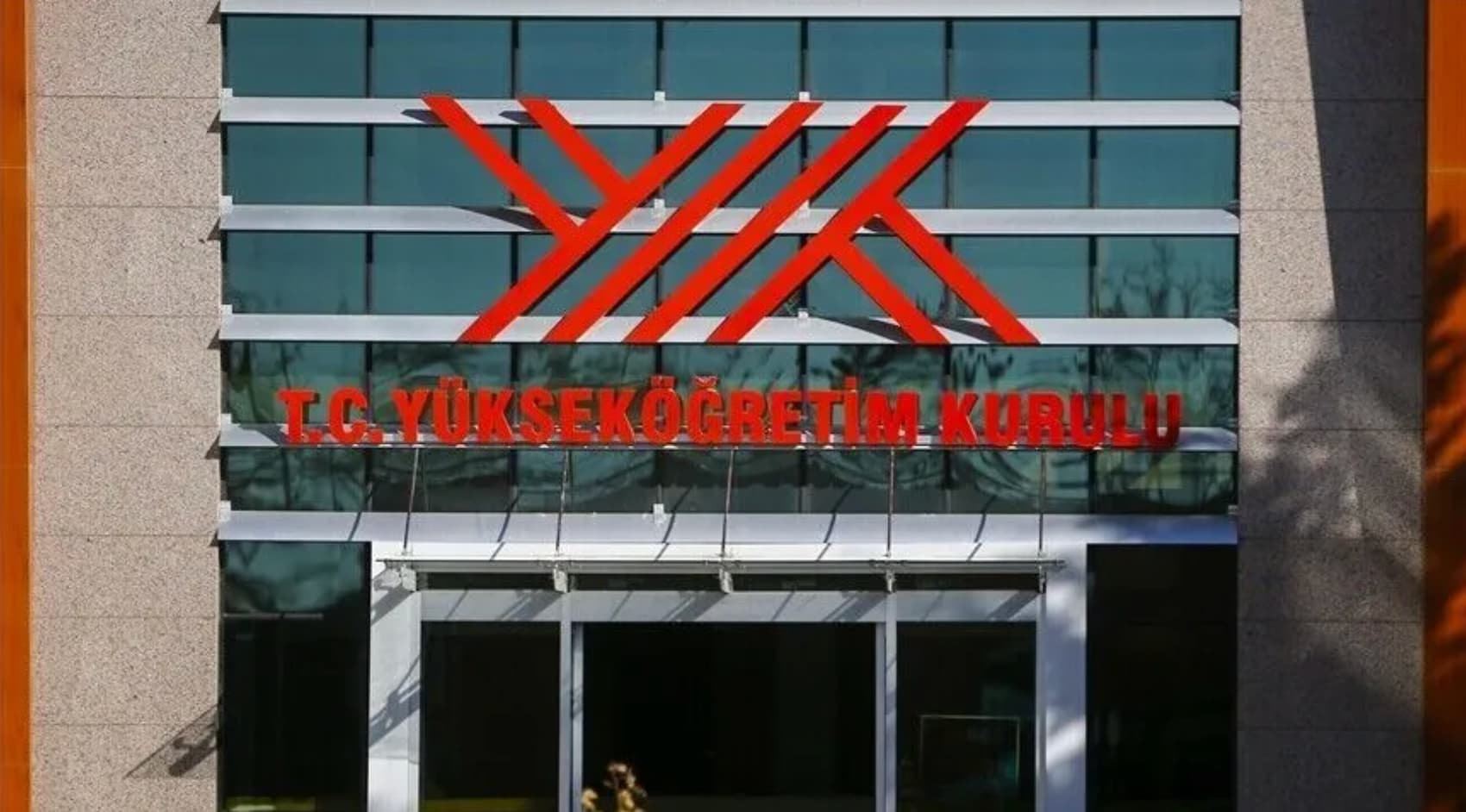 YÖK'ten üniversitelere talimat: İlk dersin konusu çözüm süreci olacak