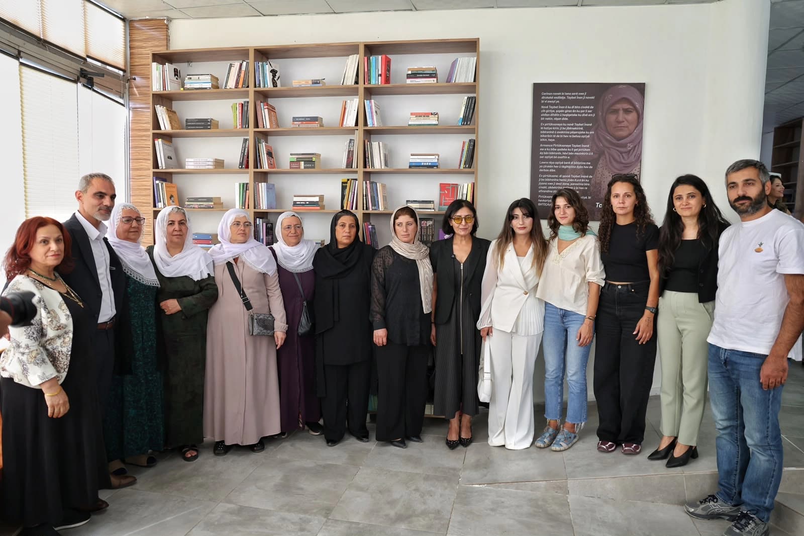Kayapınar Belediyesi bünyesinde ‘Taybet İnan Barış Kitaplığı’ açıldı