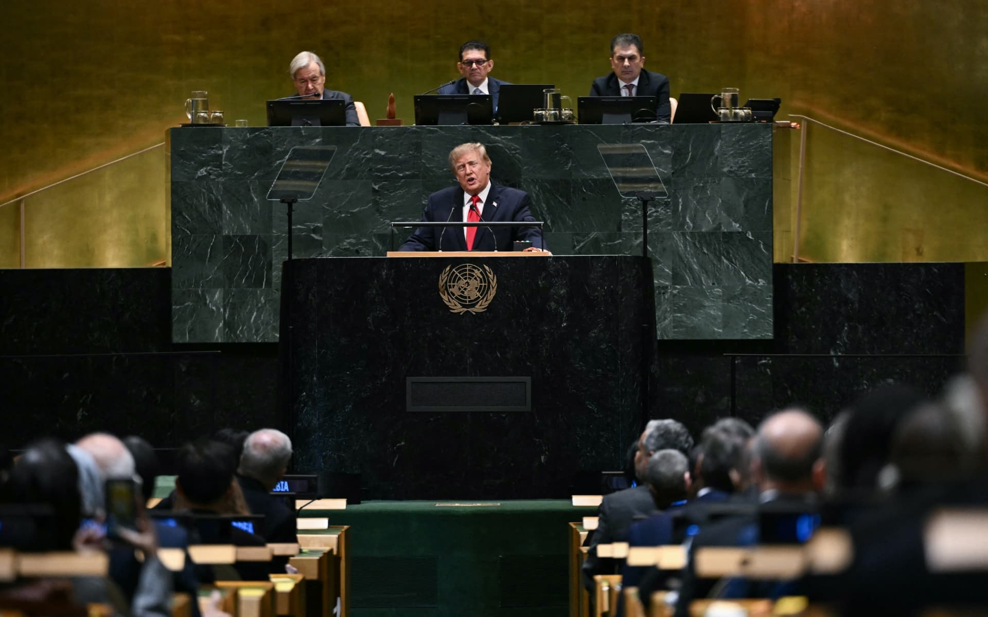 Trump’tan İran açıklaması: Karar vermemiz gerekiyor: Anlaşma mı, yok etme mi?