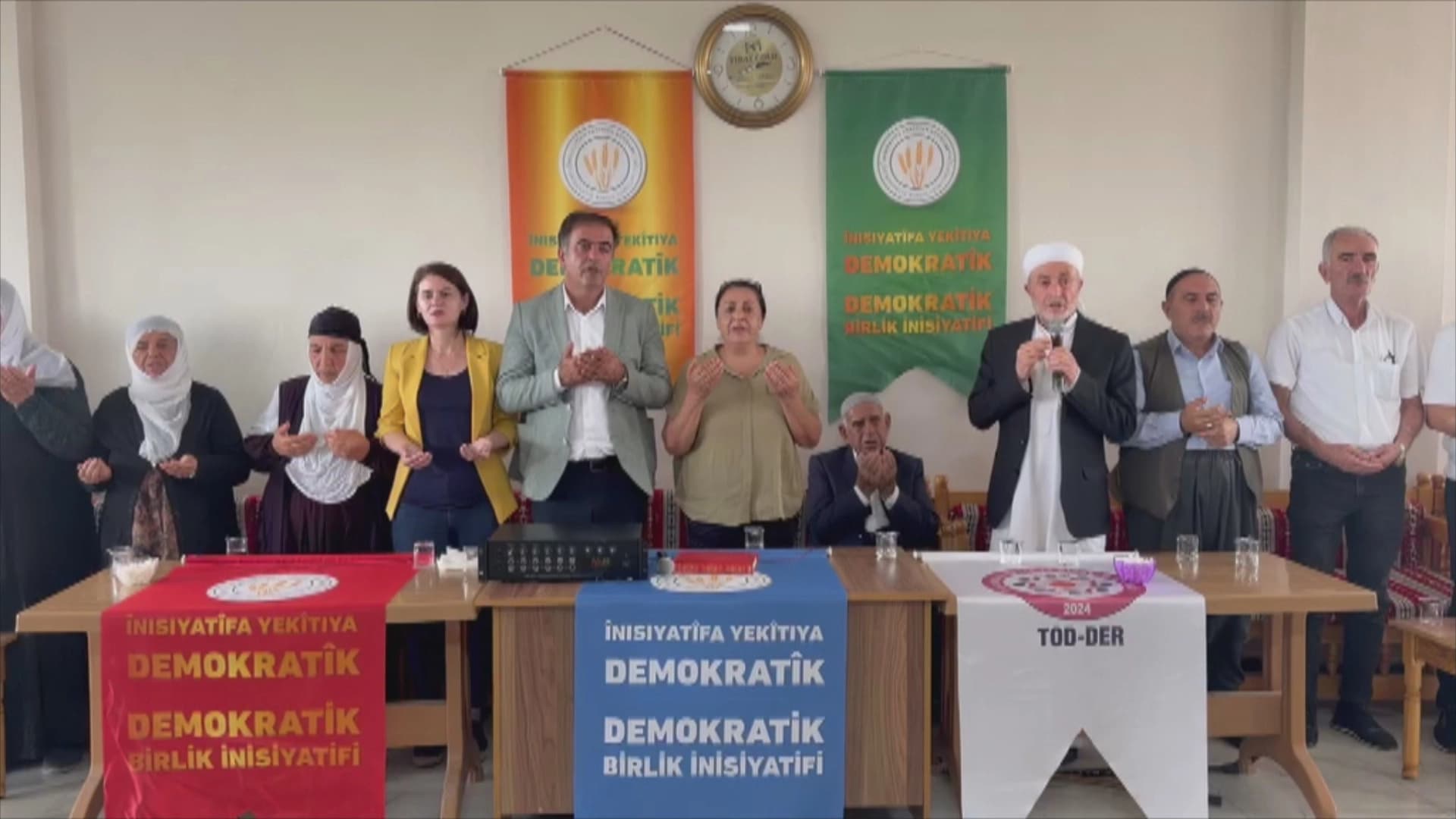 AMED - Înîsiyatîfa Yekîtiya Demokratîk 2 malbat li hev anîn