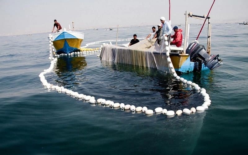 Fishermen make surprise naval mine discovery in Strait of Hormuz