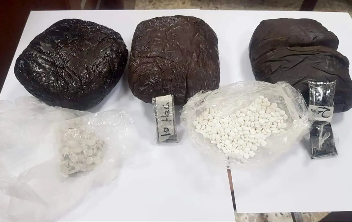 Li Sineyê dest danîn ser 3 kîlo û 300 gram madeyên hişbir