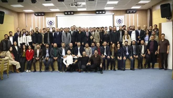 Van Barosu başkanlığına Sinan Özaraz yeniden seçildi