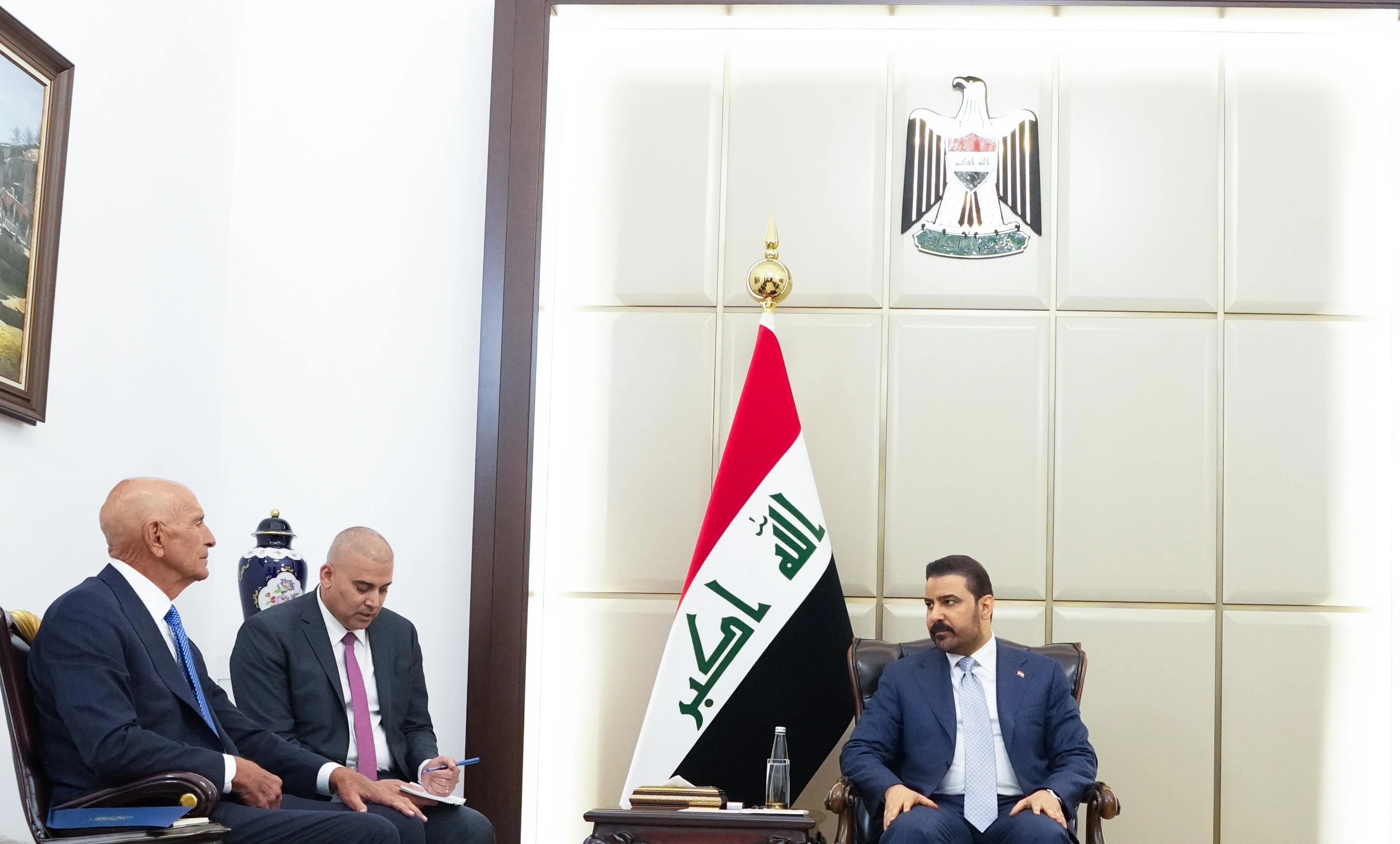 Iraqi Prime Minister Ali al-Zaidi (right) and US Special Envoy for Syria and Iraq Tom Barrack on October 12, 2026. Photo: PM office