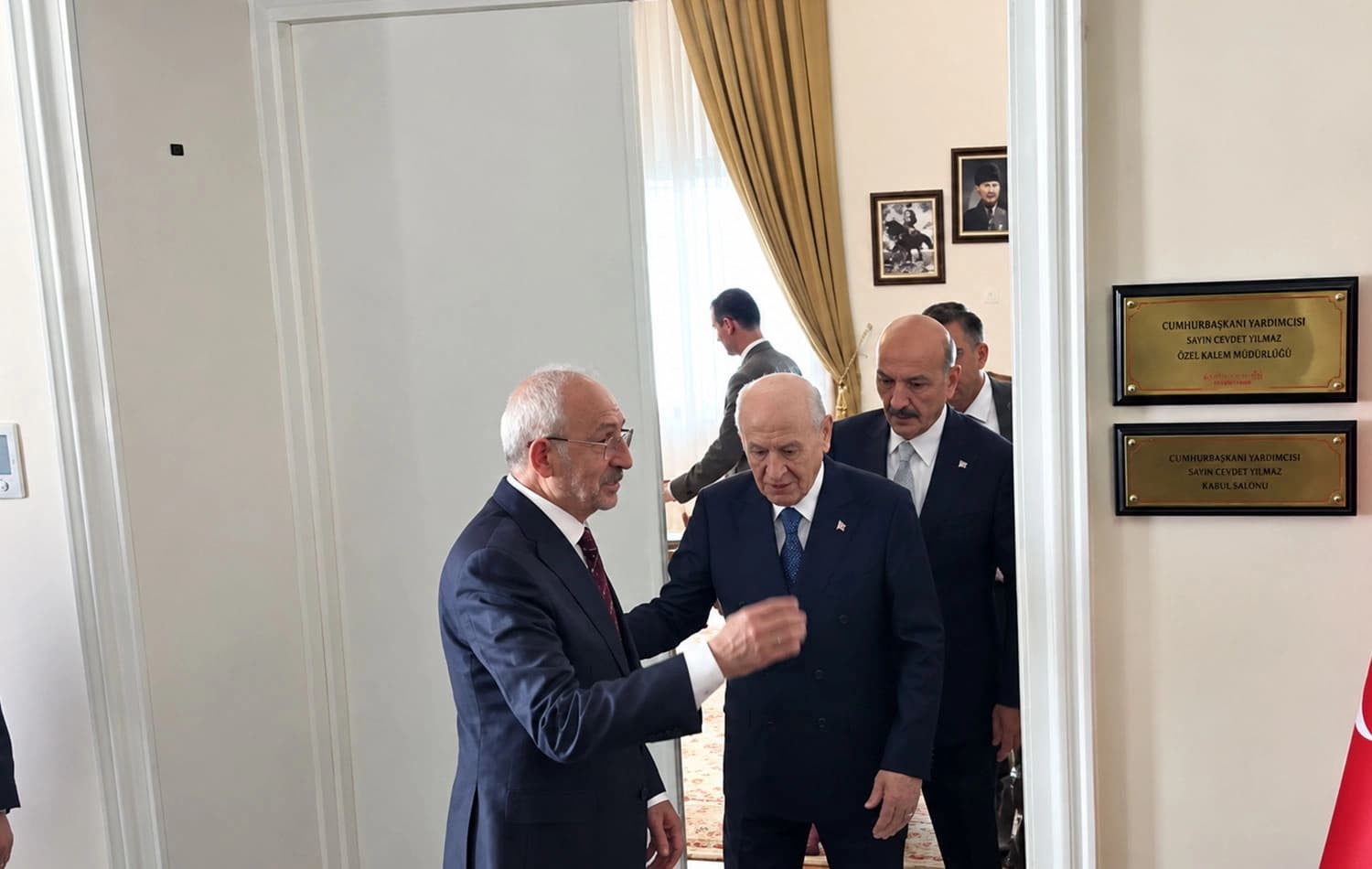 Bahçeli Kılıçdaroğlu ile yaklaşık 10 dakika görüştü
