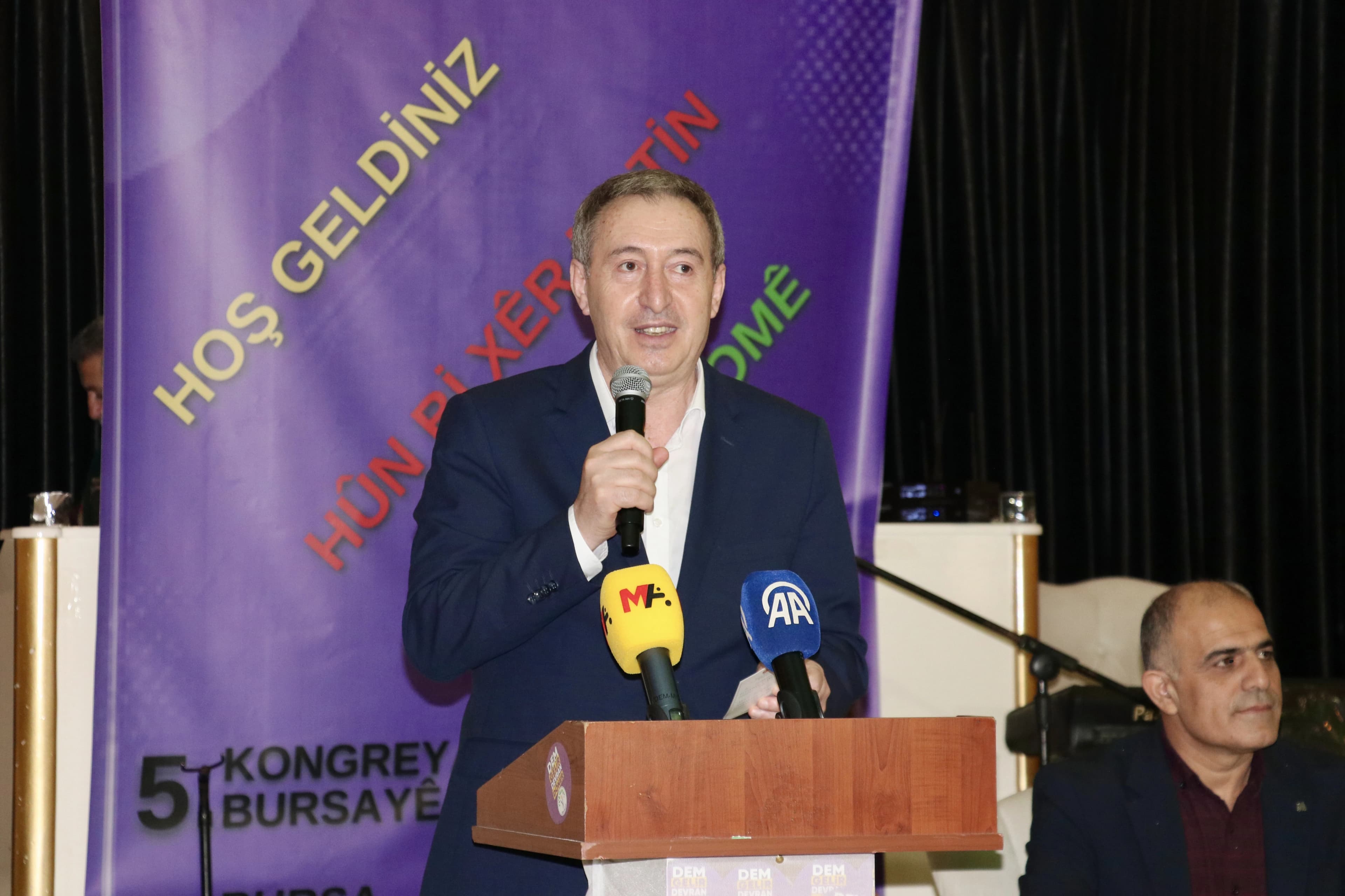 Bakırhan: Adım atmak için beklemeyin, cezaevlerinden başlayın