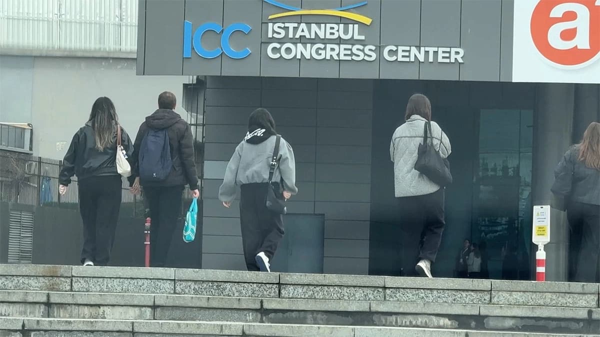İSTANBUL – Konserde fenalaşan 1 kişi hayatını kaybetti, 2 kişinin durumu ağır