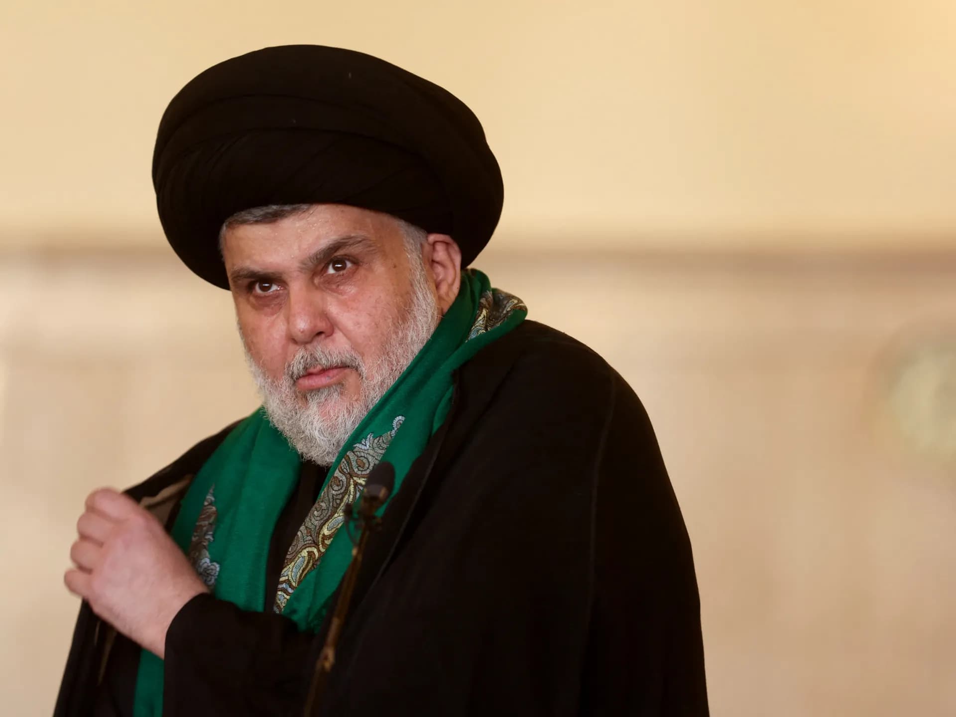 سەدر داوای گردبوونەوەی ناڕەزایەتی لە زانکۆ و قوتابخانەکانی عێراق دەکات