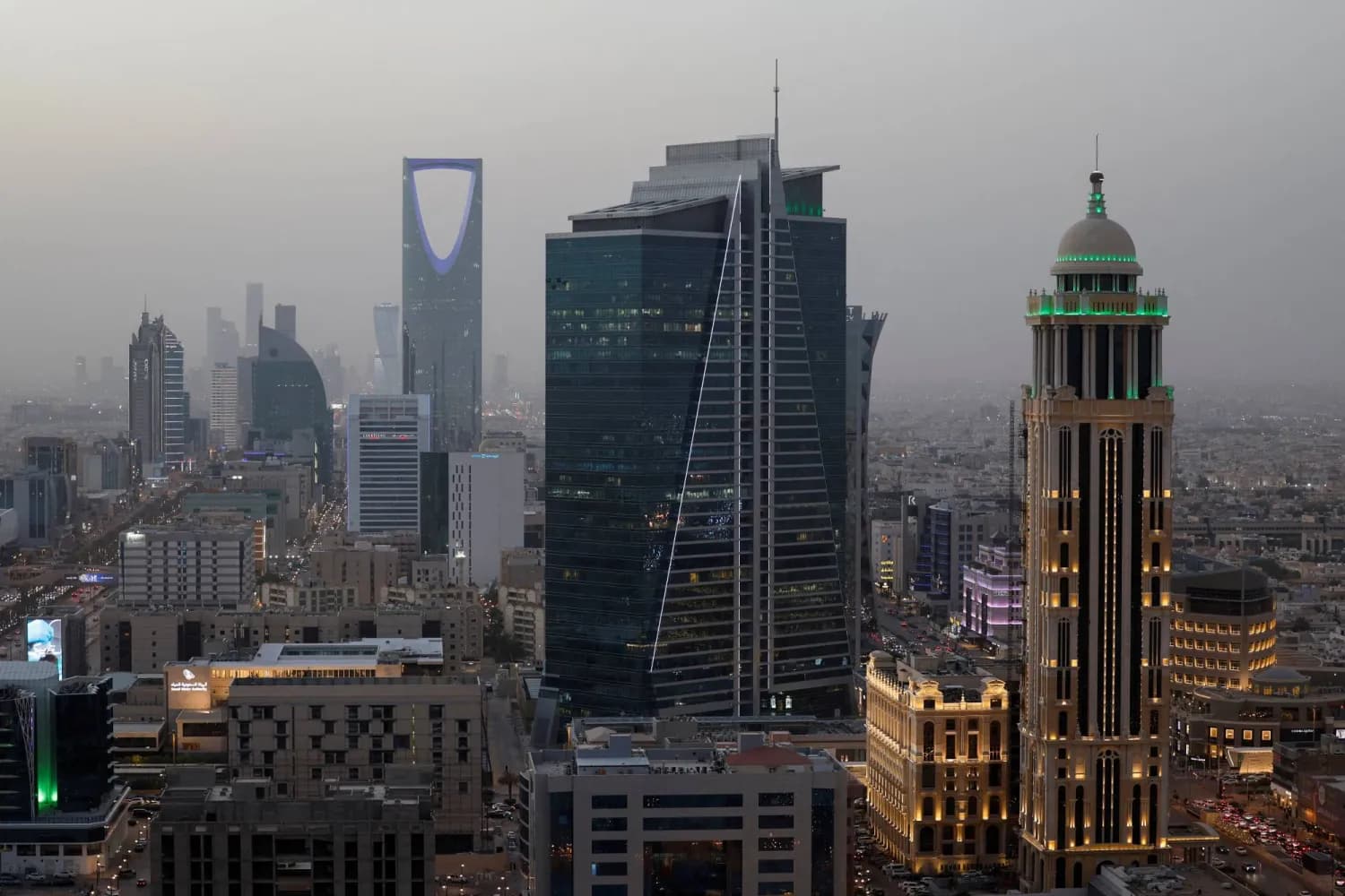 US orders departure of non-emergency staff from Saudi Arabia