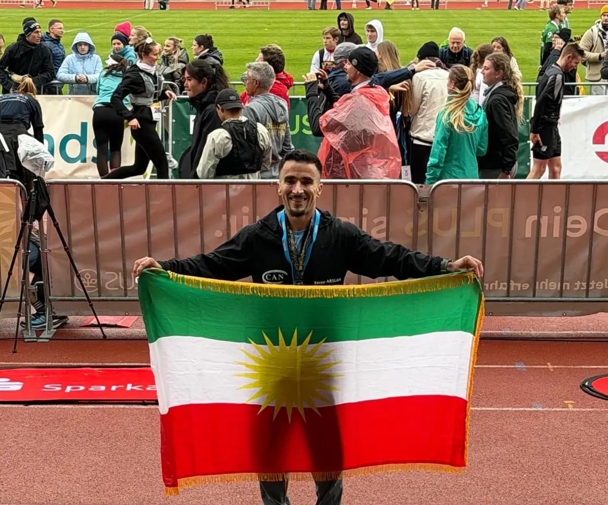 Vanlı Kürt atlet Recep Arslan, Dresden Maratonu’nu birinci tamamladı