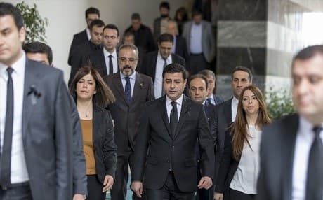 HDP Kürtçe mi savunma yapacak?