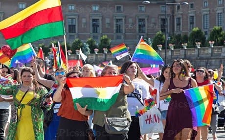 VÎDEO - Bi stranên kurdî meşa LGTBê