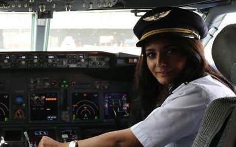 Warte Ali, 26, a Kurd from the city of Sulaimani, became the first Iraqi woman to earn the certificate to fly a Boein civilian plane. Photo: Iraqi Ministry of Transport