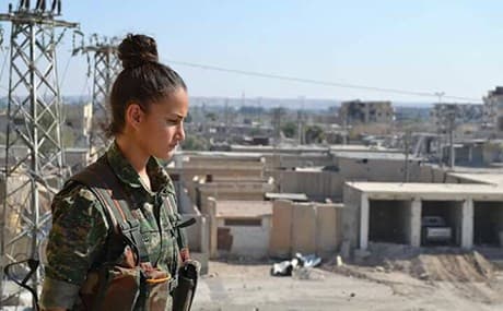 A Syriac member of the Bethnahrin Women Protection Forces (HSNB) fighting in Raqqa under the SDF umbrella. Photo: HSNB